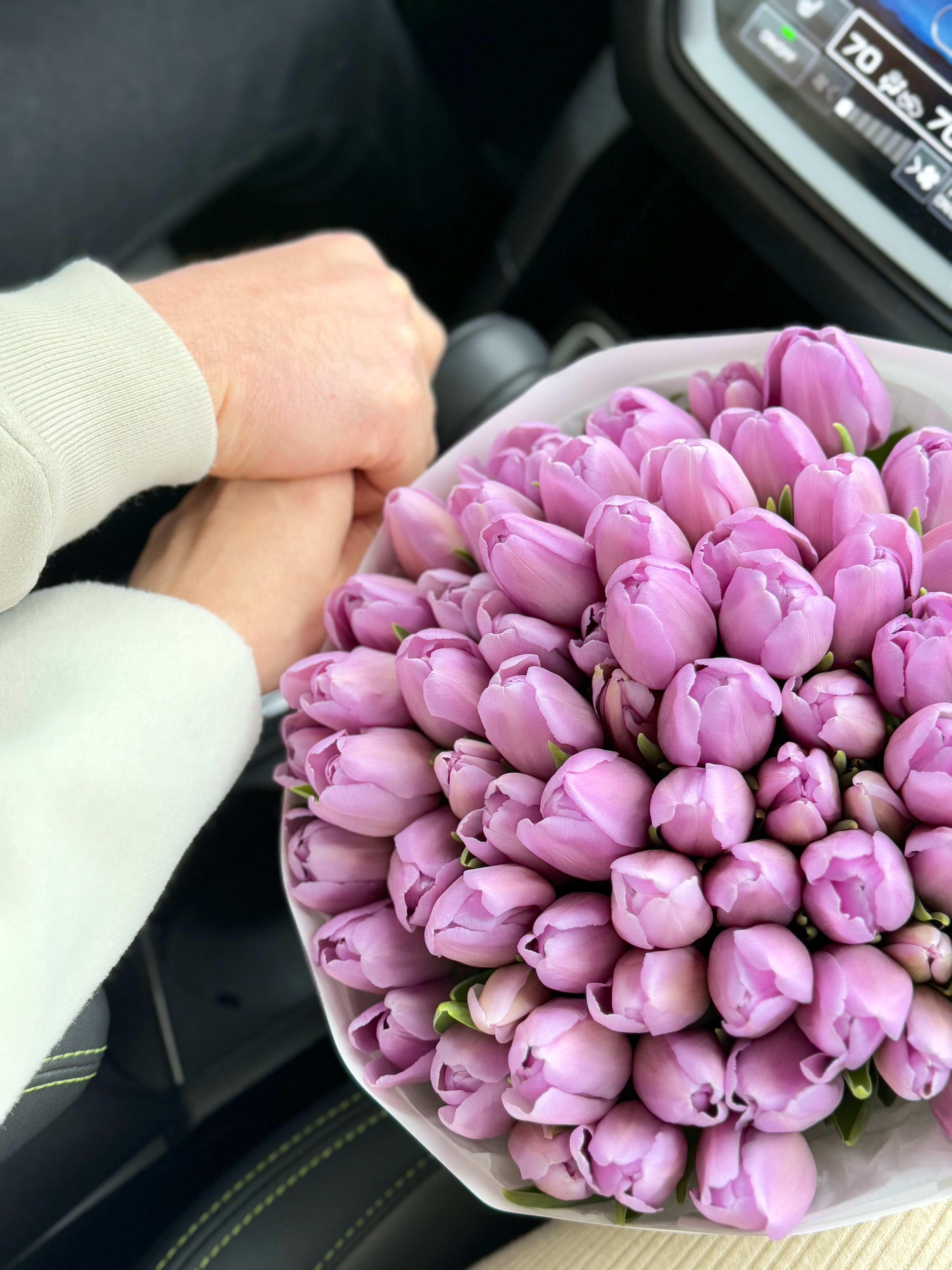 Mono bouquets
