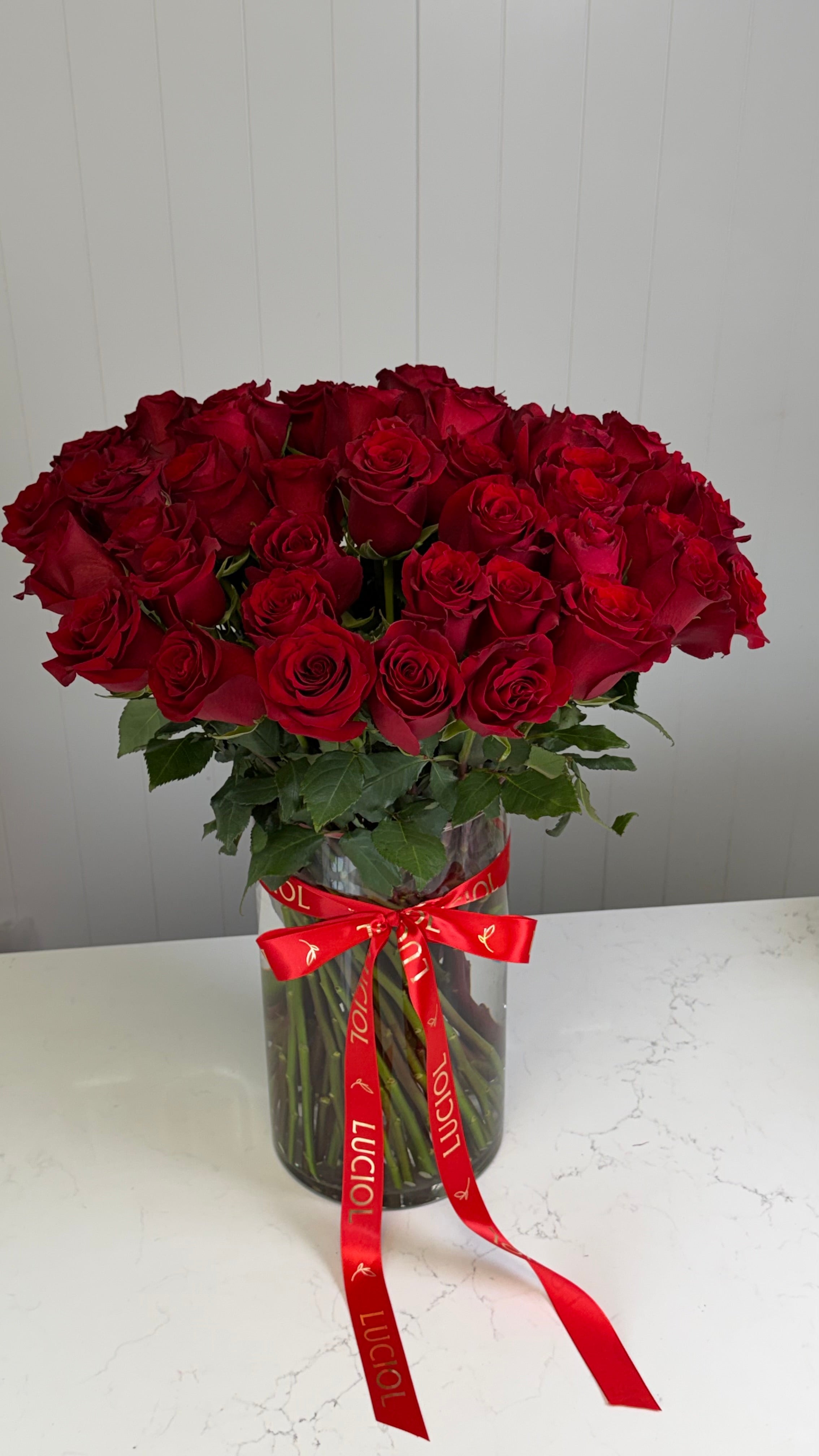 «Amour Rougе» long red roses