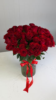 «Amour Rougе» long red roses