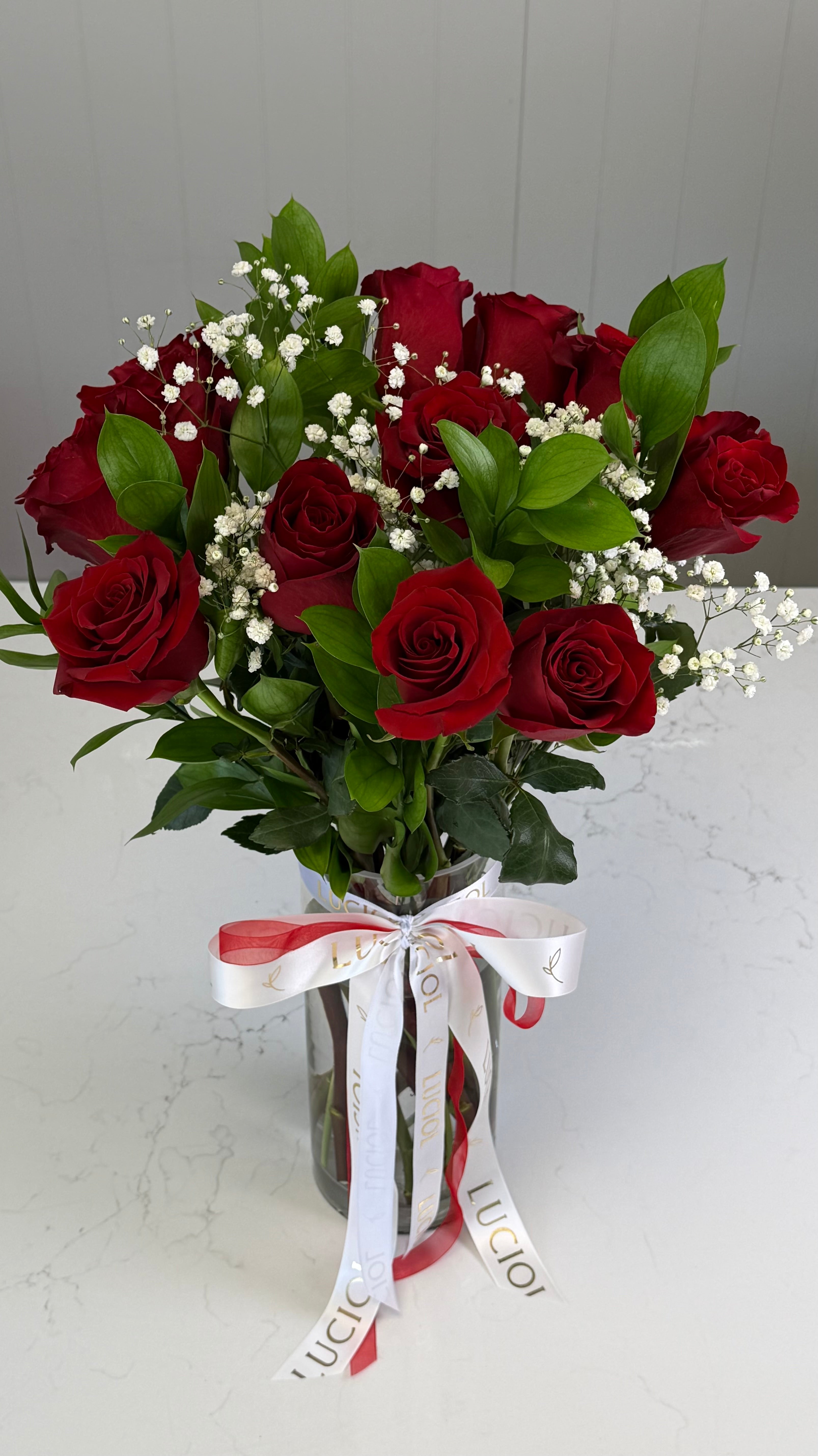«Red Harmony» red roses