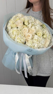 "Tender Holiday" bouquet mix