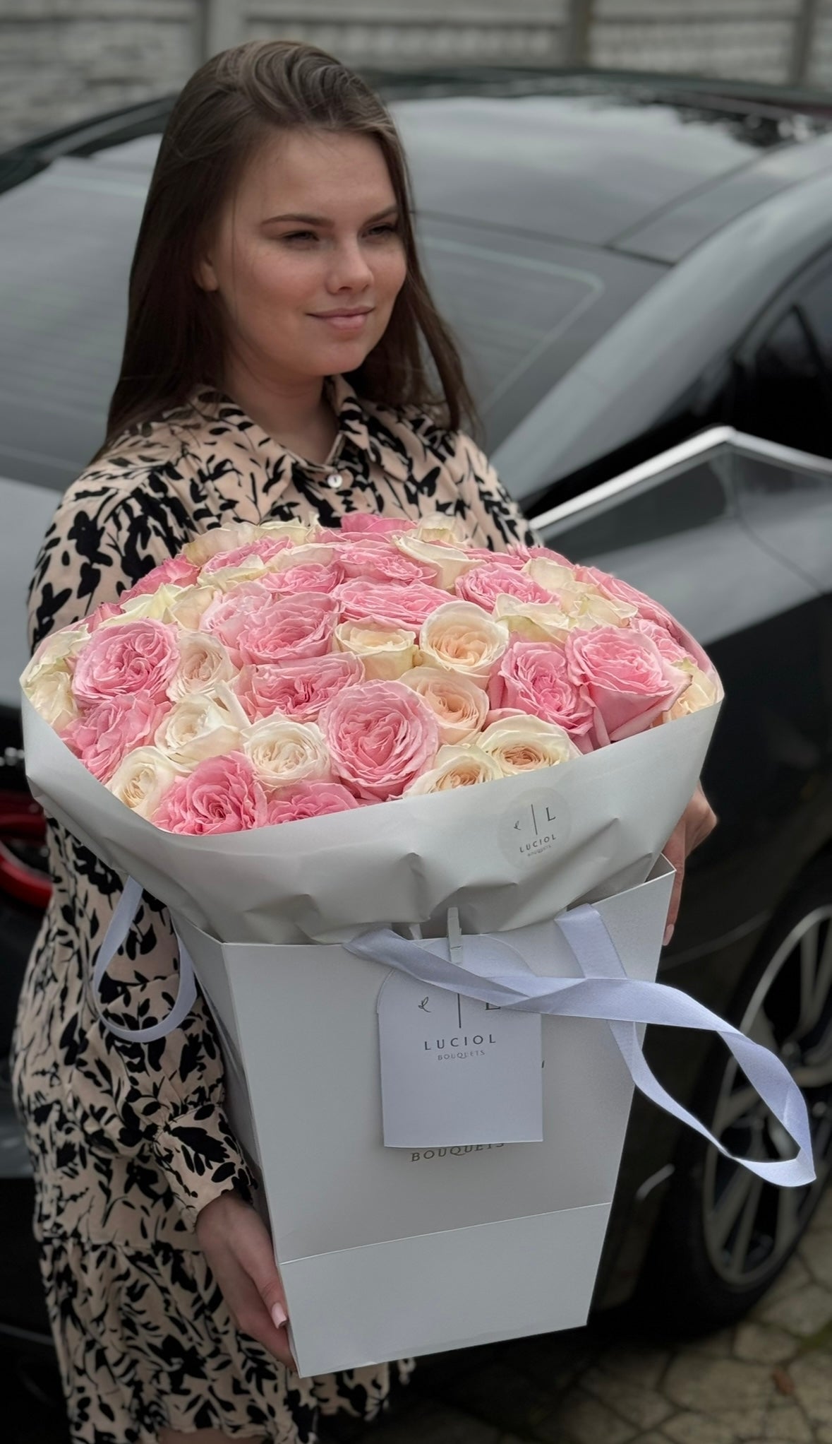 "Serenade of Love" roses mix