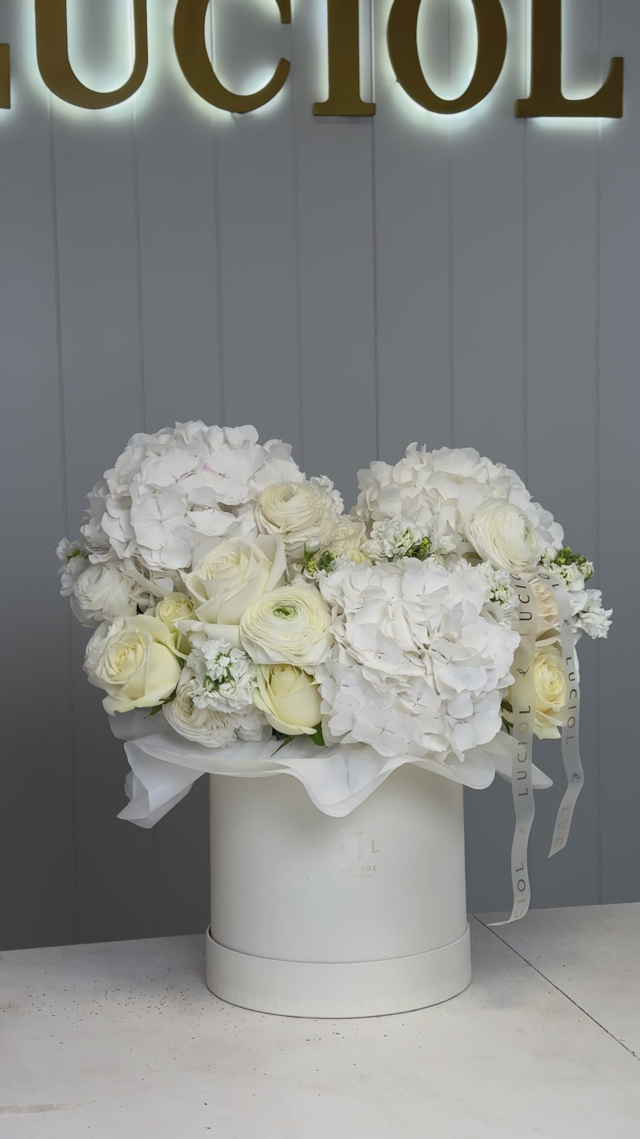 "Love Treasure" flower box