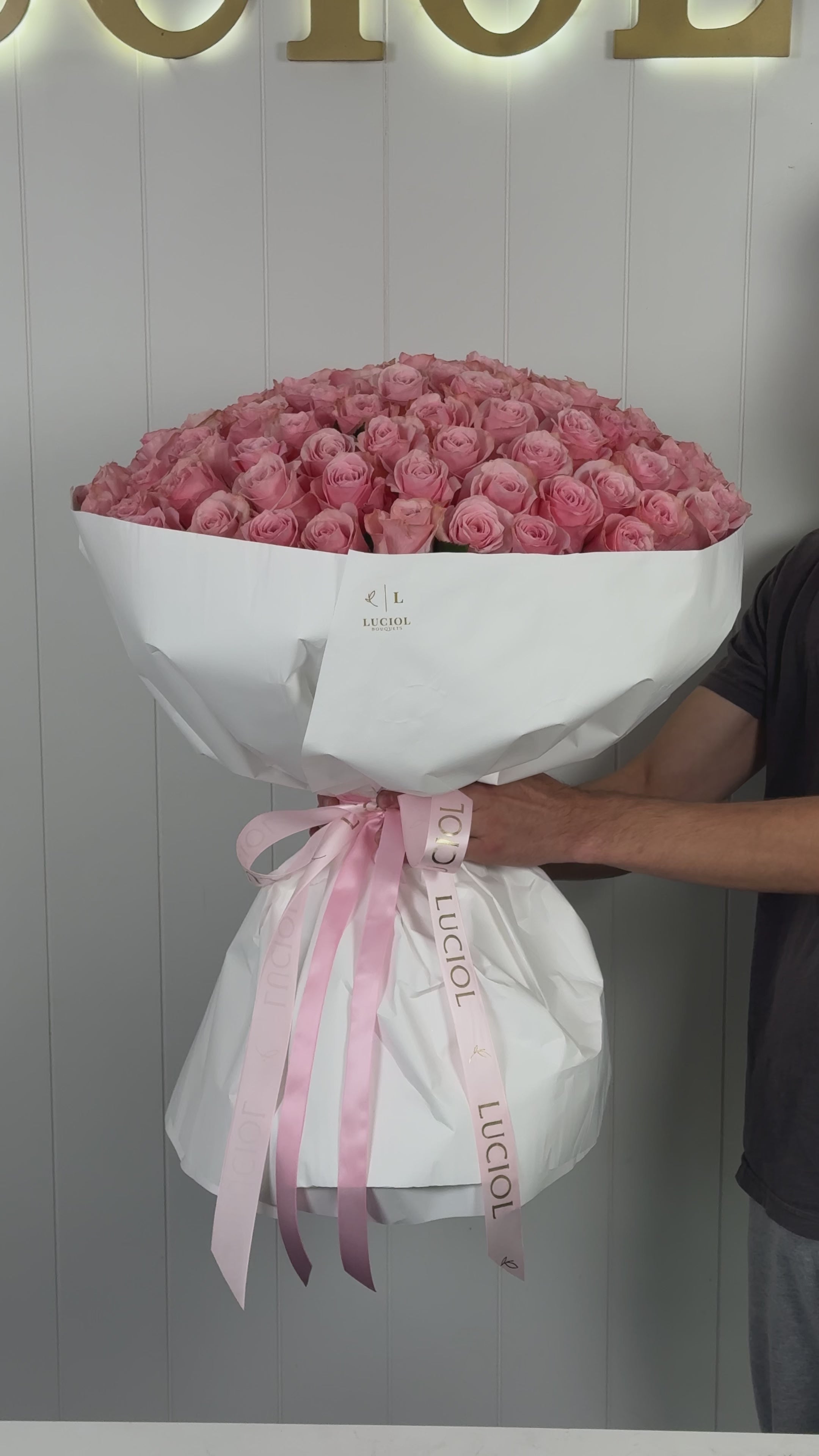 Load video: &quot;Gentle Touch&quot; mono roses