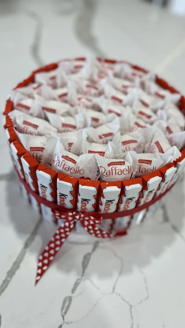 gift-set-box-with-kinder-chocolate
